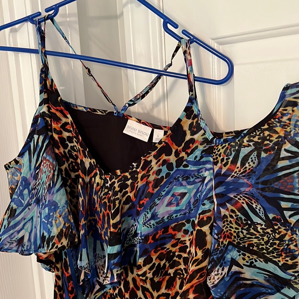 Cold shoulder Bisou Bisou top